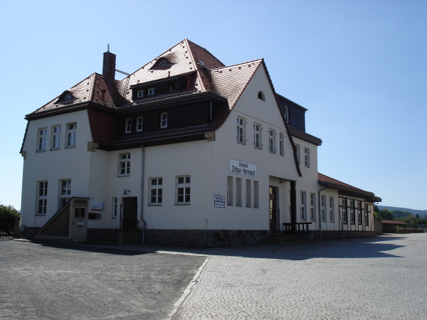 Das Bahnhofsgeb&auml;ude in Zittau Vorstadt