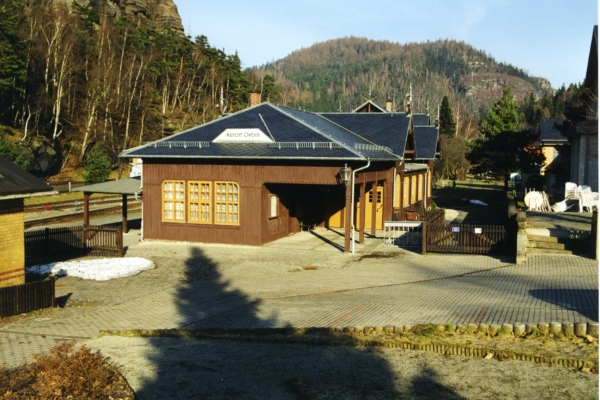 The 'opposite' view of the station building with the waiting root