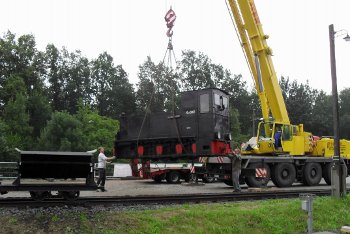 Die K&ouml;f 6001 wird auf's Gleis gestellt
